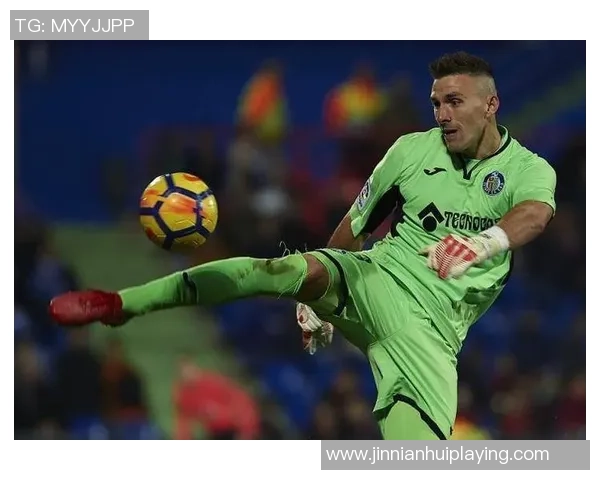 斯基拉报道38岁门将瓜伊塔今日完成帕尔马体检签约至2026年